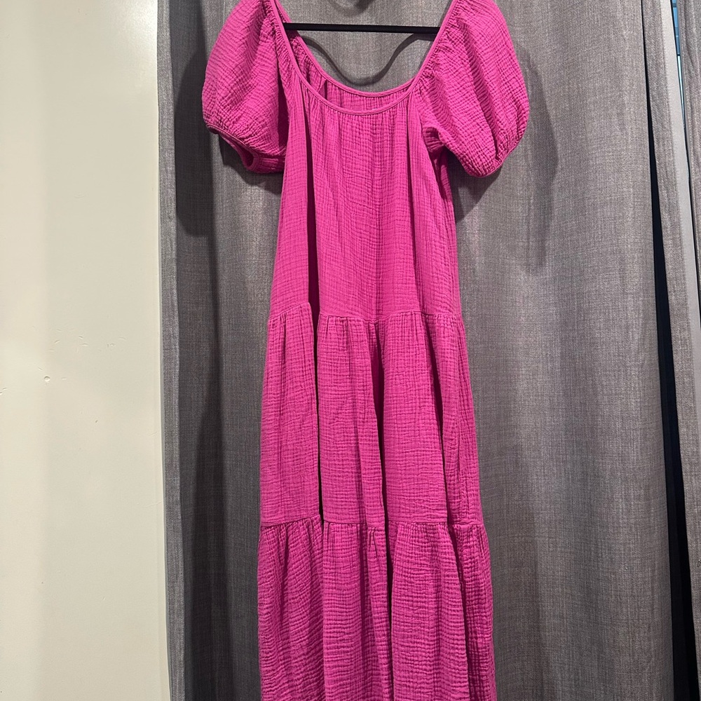 Tiered Midi Dress with Puff Sleeves - Fuchsia Pink - Picture 2 of 4